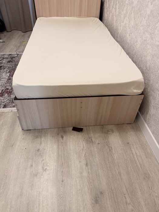 Продам кровать 100*200
