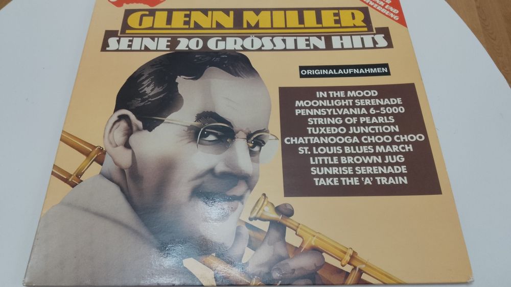 Mahalia Jackson,  Jermaine Jackson, Bill Haley,Glenn Miller,