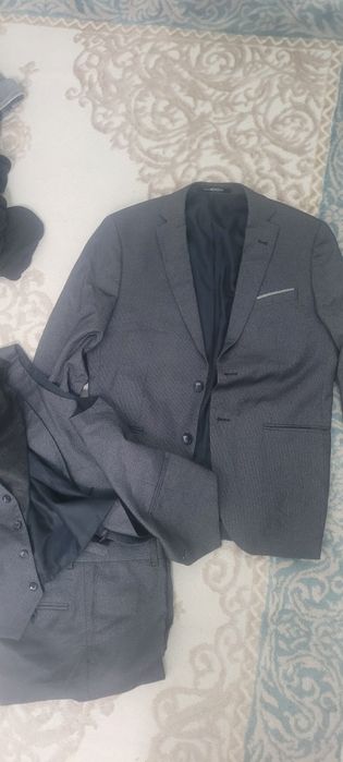 Костюм тройка сатылады