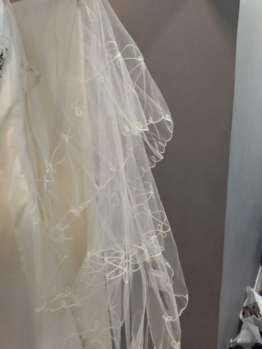 Свадебное платье продам