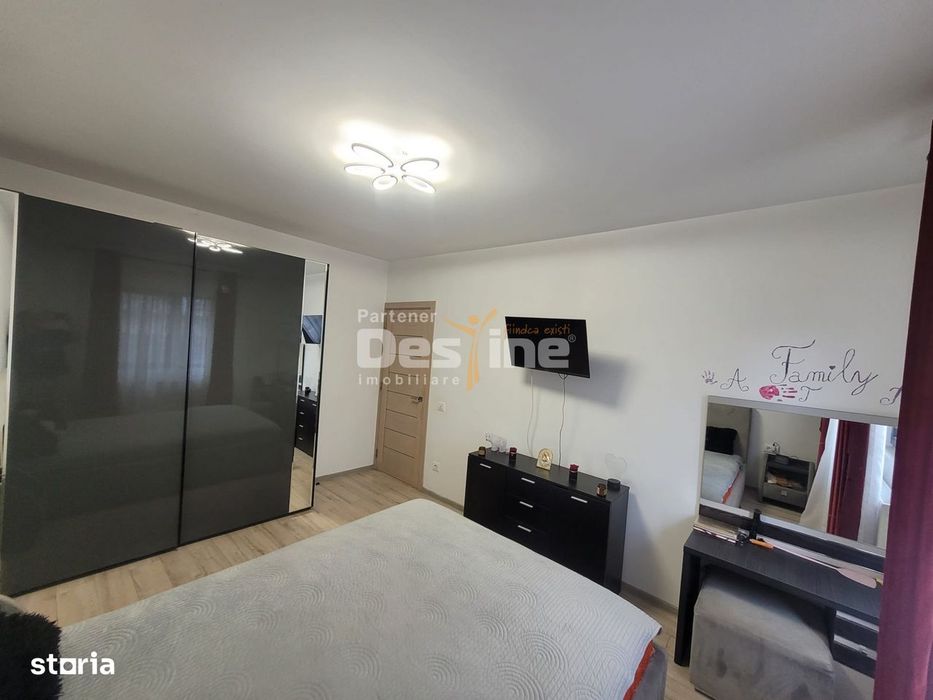 Casa LUNCA CETĂȚUII, 3 camere, decomandat, mansarda + parcare