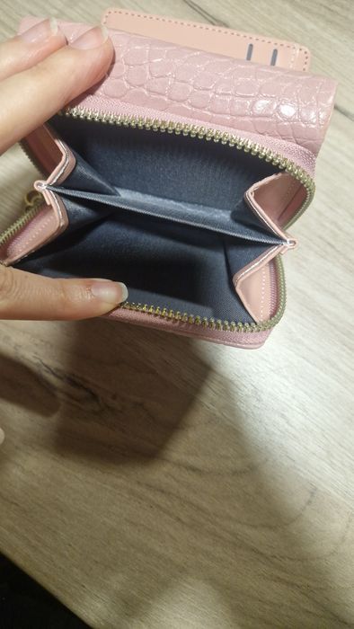Дамско розово портмоне