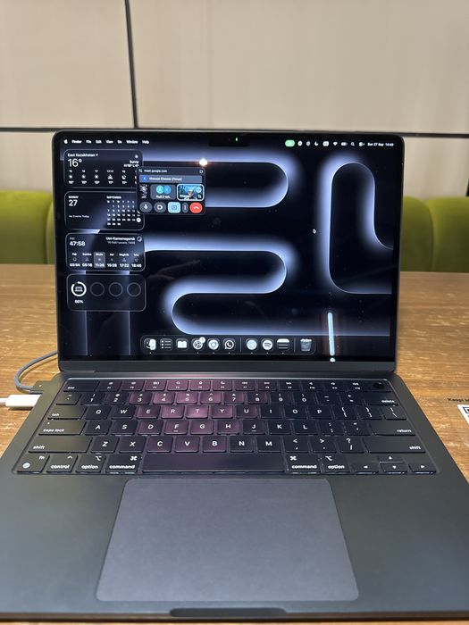 Macbook Air m2 16/256gb
