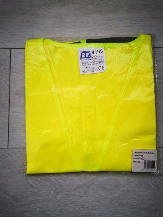 Set 2 triunghiuri reflectorizante și vestă reflectorizantă