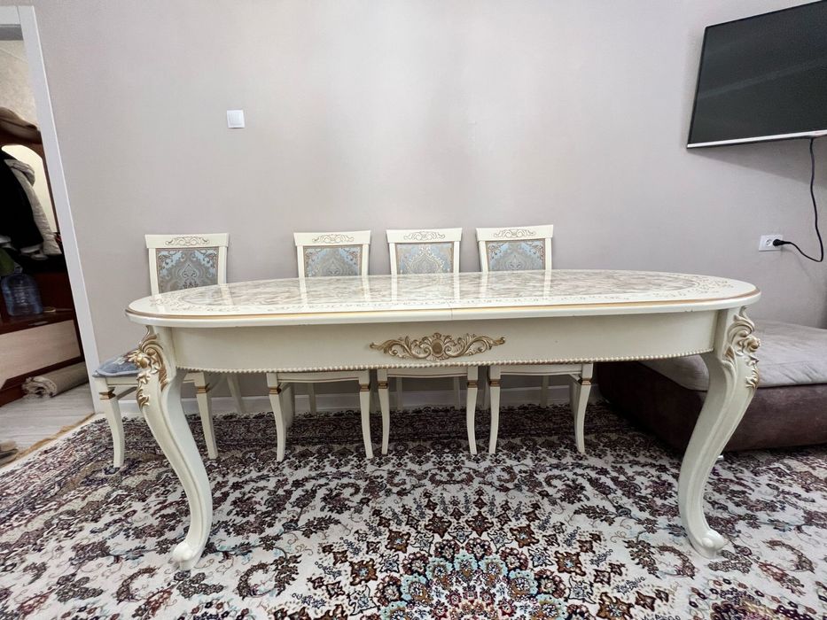 СРОЧНООО Продается стол для гостиной 98*250