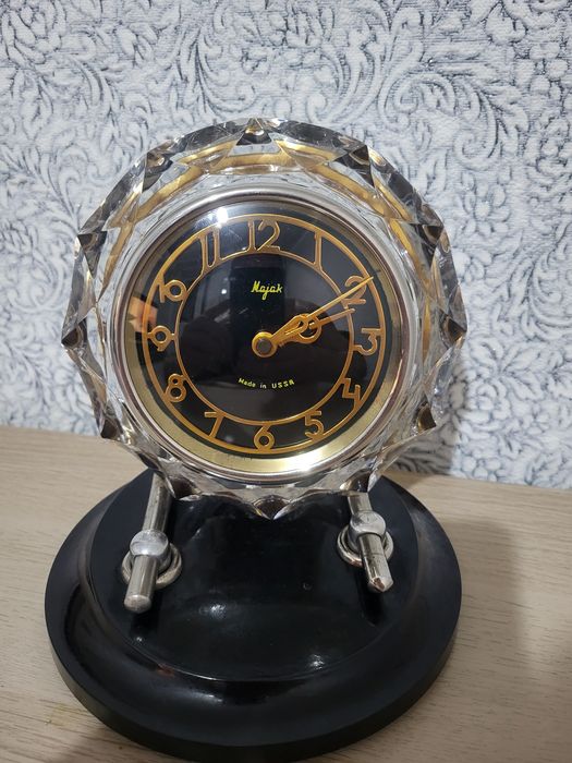 Часы Маяк ретро .