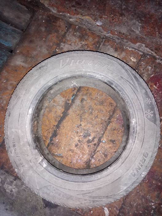 Продам шину р 15