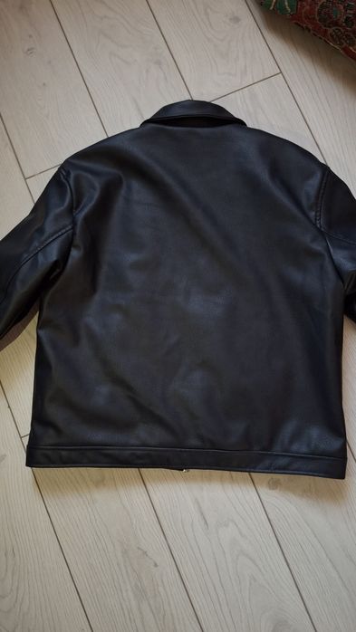 продам куртку (сезон, осень) новый