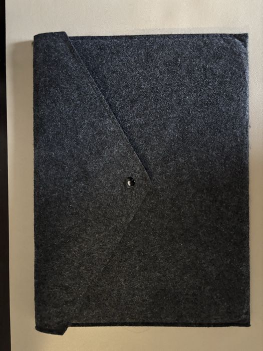 MacBook Air 13,3 inch, M1 чип + ПОДАРЪК два калъфа