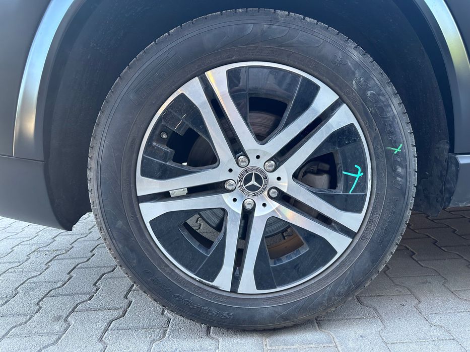 Летни Гуми с джанти Mercedes и Pirelli