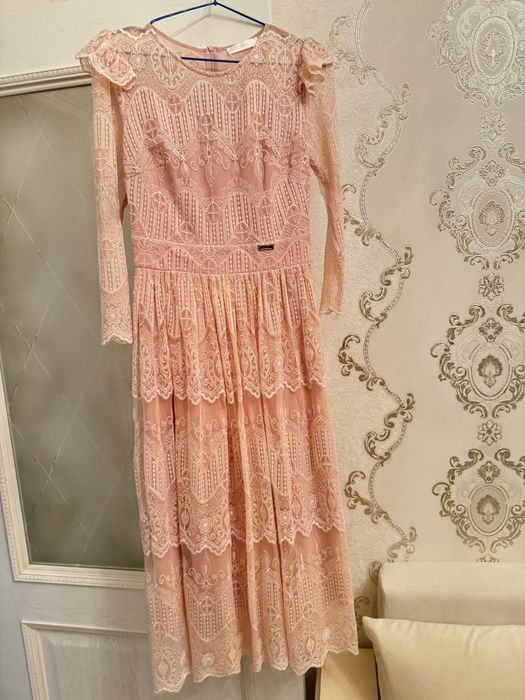 Продам платье розового цвета