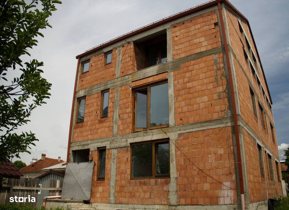 Clădire de birouri nouă în Centrul Istoric Bistrița