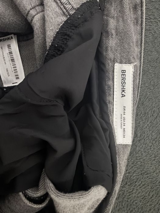 Blugi baggy bershka