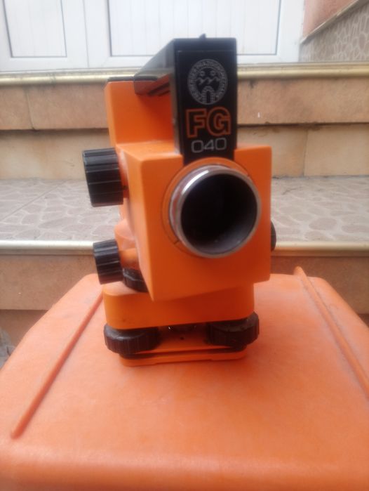 Теодолит  Автоматичен Нивилир FG 040