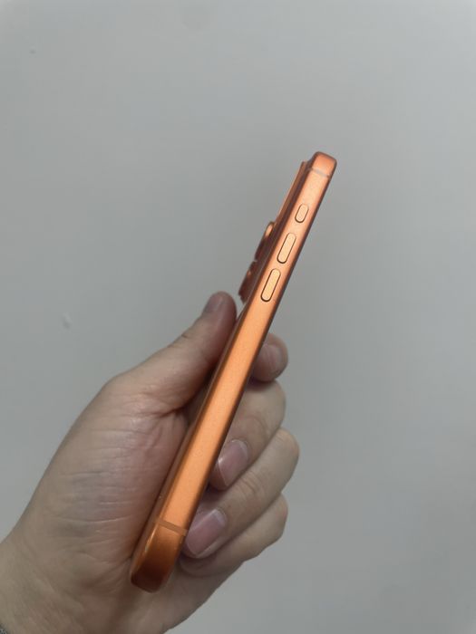 продается айфон 17про 256гб