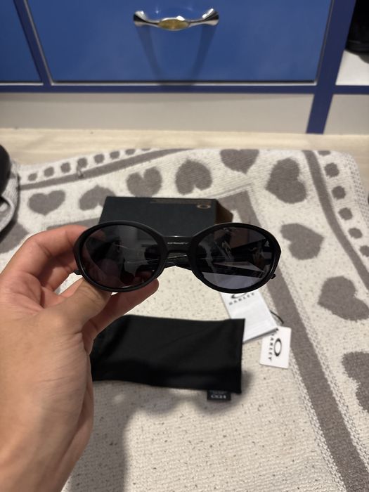 солнцезащитные очки oakley redux