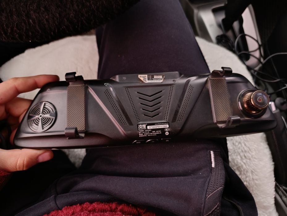 Videregistrator sotiladi srochno