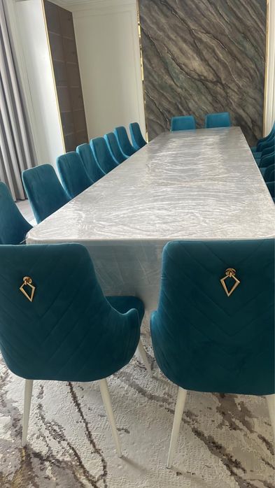 Стулья 24 штук в гостиную