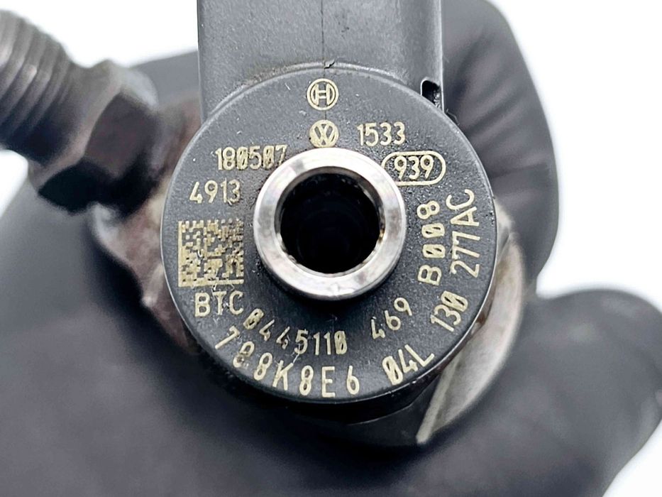 Injector AUDI Q5 (8RB) [ Fabr 2008-2016] 04L130277AC 2.0 TDI DFSF 55KW