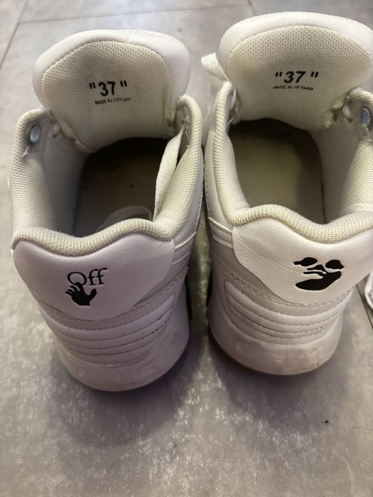 off white purtate dar fara defecte