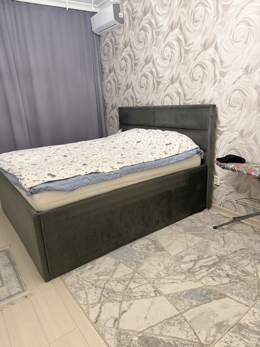 Продам кровать двухспальную