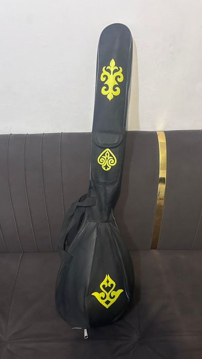 Продам домбру с чехлом