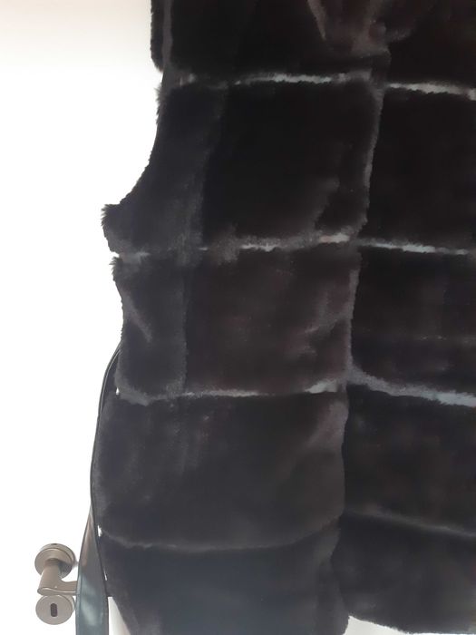 Дамски елек New Yorker, от  пухкав материал и кожа