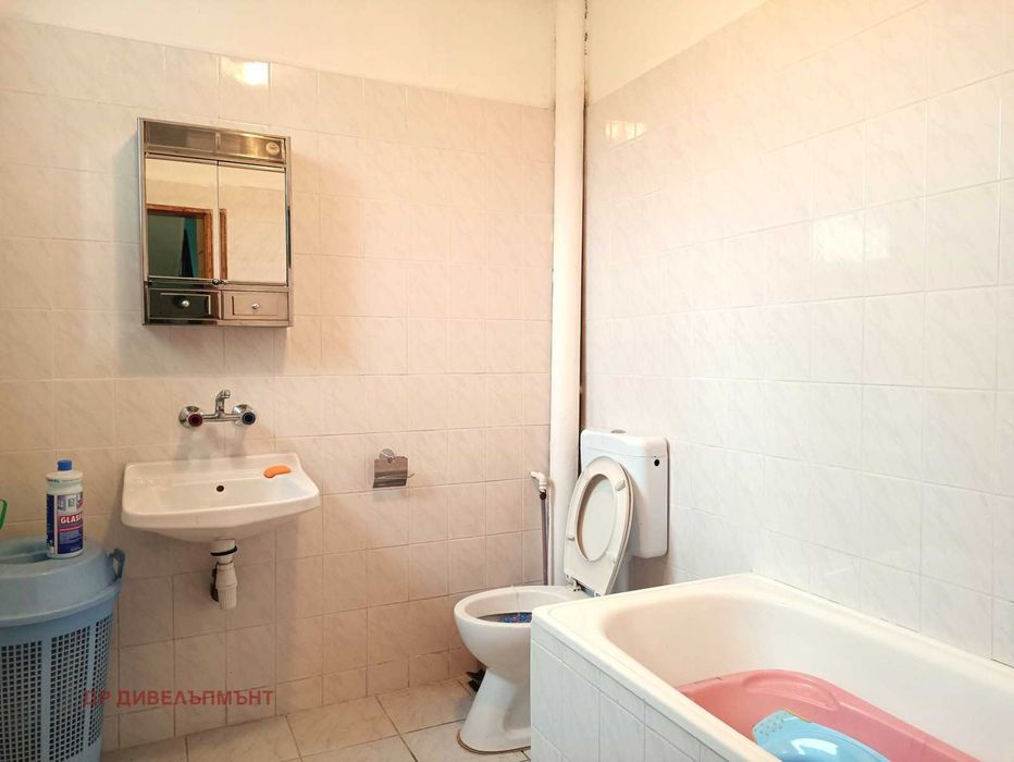 Продава се Къща в с. Житен, Област София-град - 335 кв.м за 939 €/кв.м - Снимка #11