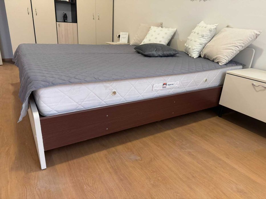 Две единични легла с матраци