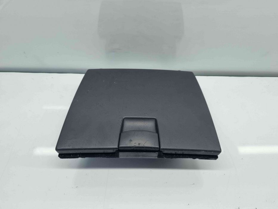 Sertar bord Hyundai Santa Fe 2 (CM) [Fabr 2005-2012] 84745-2B000