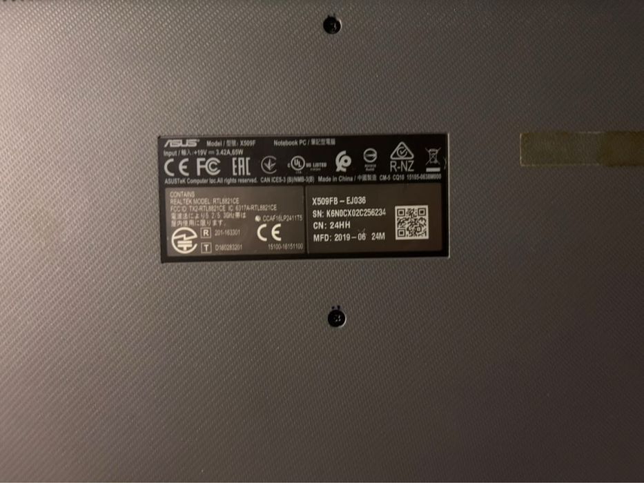 Vand Laptop Asus Vivobook