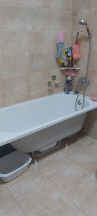 Ванна продаётся акрыловая