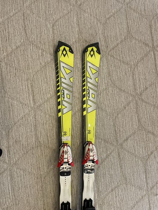 Vand schiuri Volki 143cm