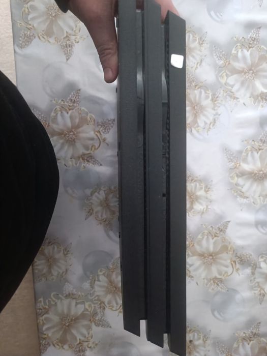 Ps4 pro 1терабайт