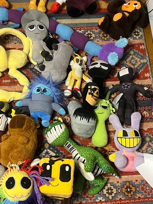 Игрушки из разных коллекций