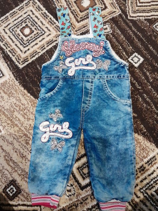 Джинсовый комбинезон на девочку