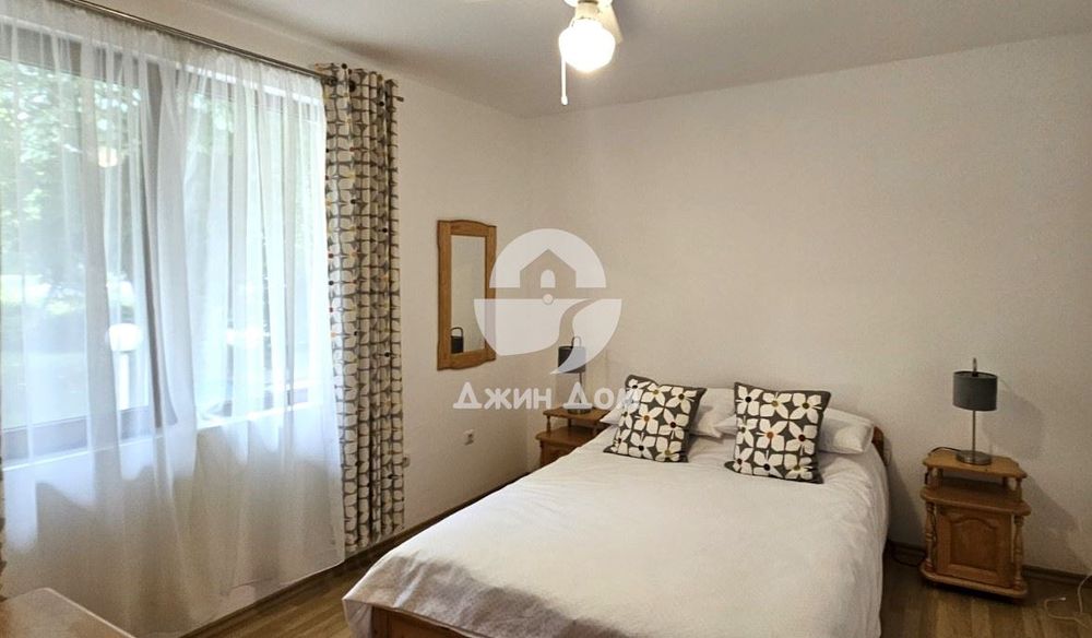 Тристаен апартамент в к-с „Глобъл Сити“, гр. Несебър