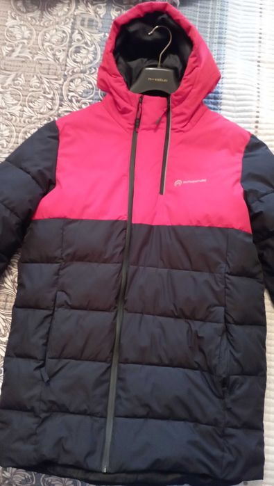 Куртка в идеальном состоянии!!!