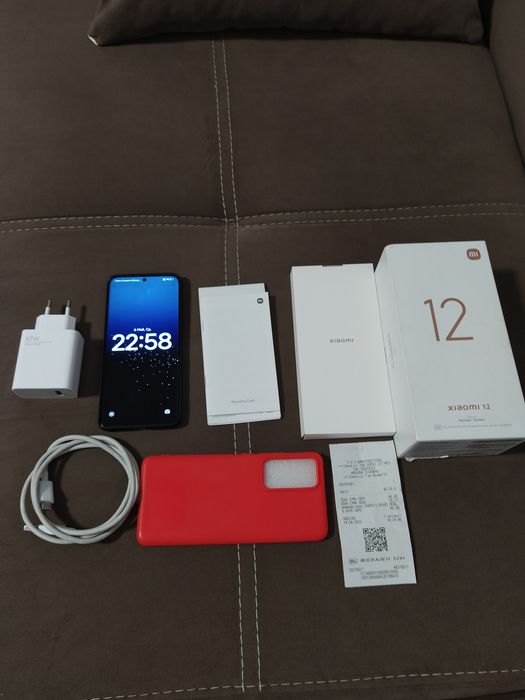 Xiaomi 12 256GB перфектен