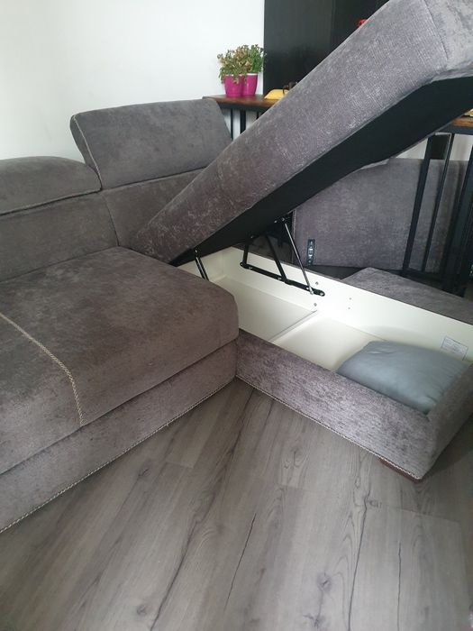 Canapea extensibila 3 locuri