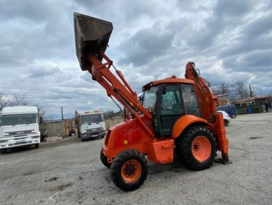 Excavator 4t, Compactor 3.t, Dumper 3.t inchiriez sau execut lucrări