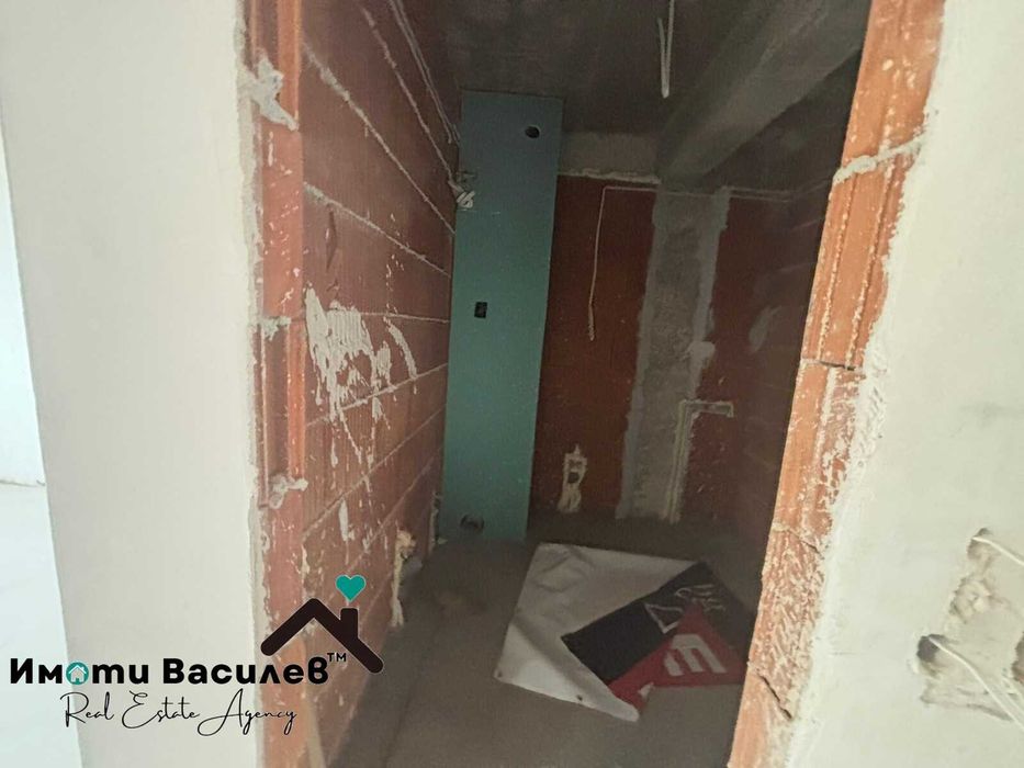 Продава се Двустаен апартамент в София, Център - 61 кв.м за 1355 €/кв.м - Снимка #3