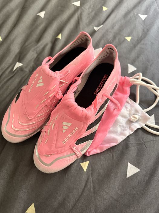 Футболни обувки Adidas Predator - Beckham edition / 44 и 2/3! Обувани 3 пъти!