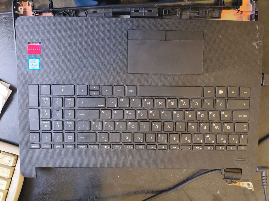 Ноутбук (разбитый)