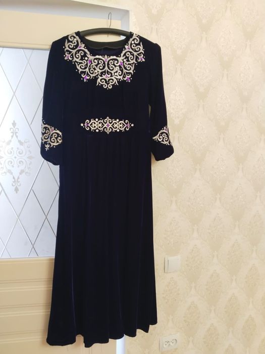 Платье в национальном стиле 48р