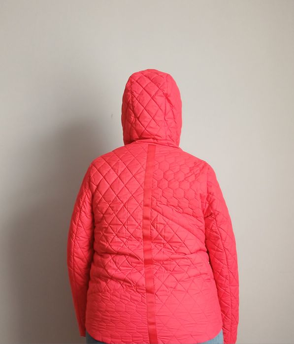 Продам куртку. Новая. Весна-Осень