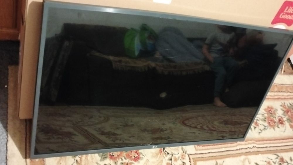 Продам тв на запчасти