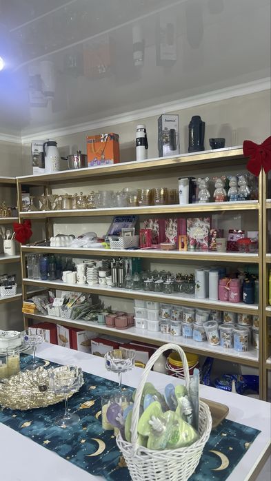 Продается стелажей и остравок