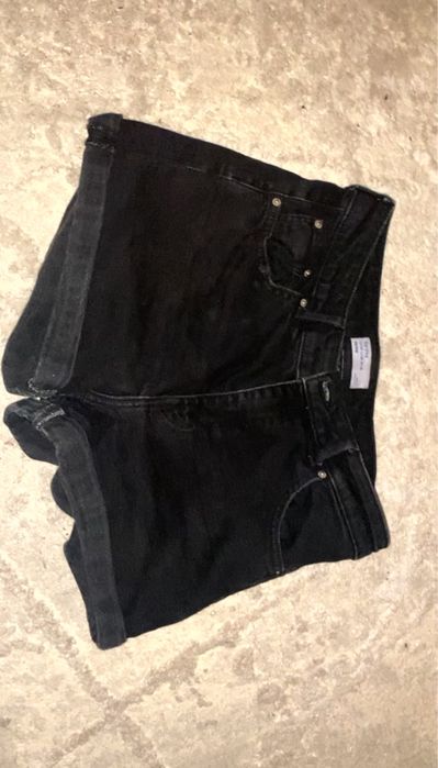 Обикновенни черни къси гащи