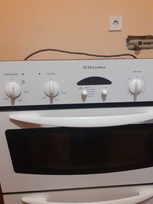 Печка с две фурни  Electrolux
